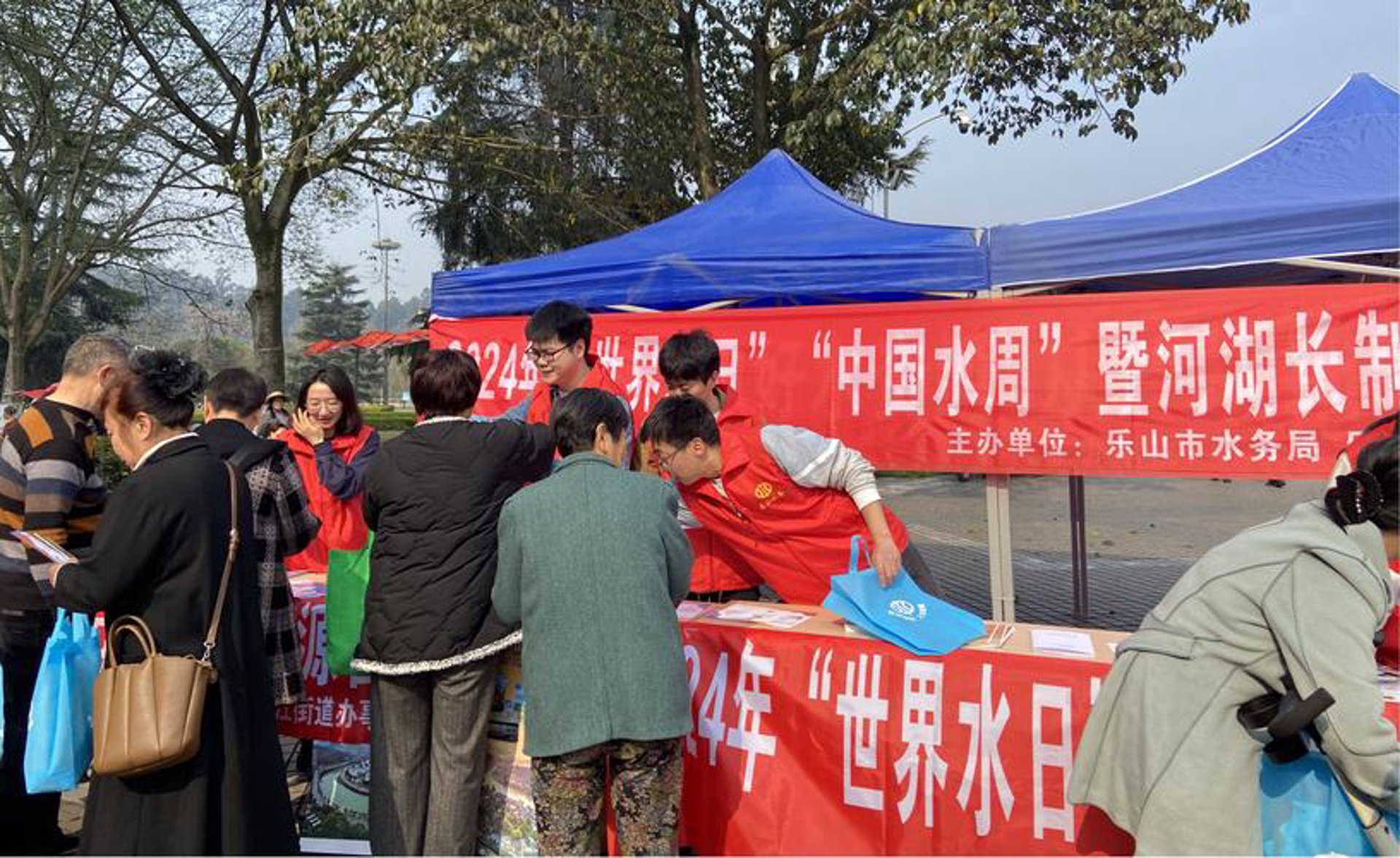 骑路仕文化传媒
